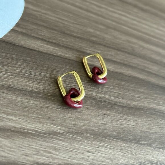 Gold and Red Earrings Q439 - Picture 3 of 5